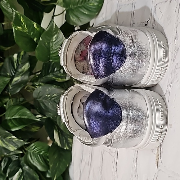 Young Versace Sneakers KID'S Size 5 - Picture 5 of 10